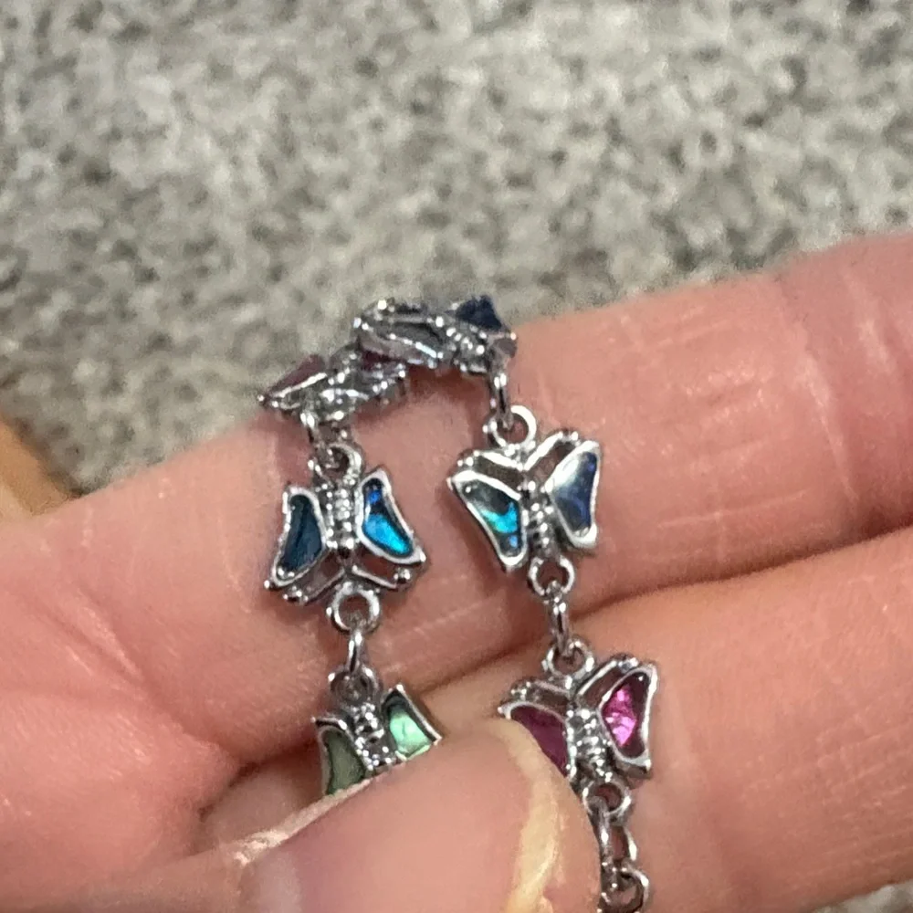 VINTAGE MULTICOLORED ABALONE SHELL BUTTERFLY SILVER-TONE 14 - 17
